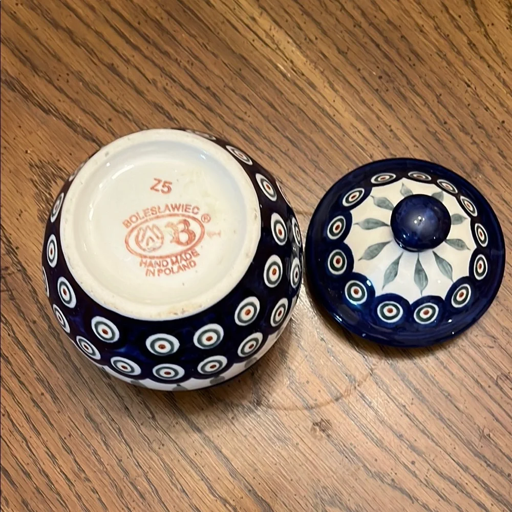 Blue and White Ceramic Bowl‎ and Jar Set
